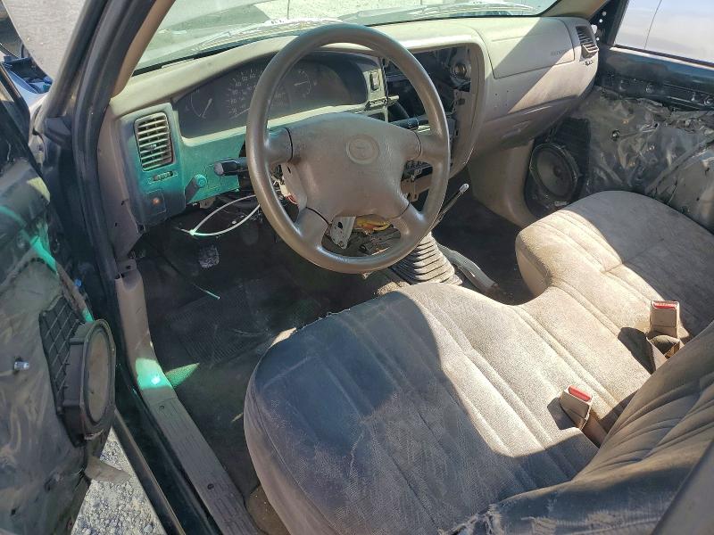64416256 :رقم المزاد ، 5TENL42N51Z822467 vin ، 2001 Toyota Tacoma مزاد بيع
