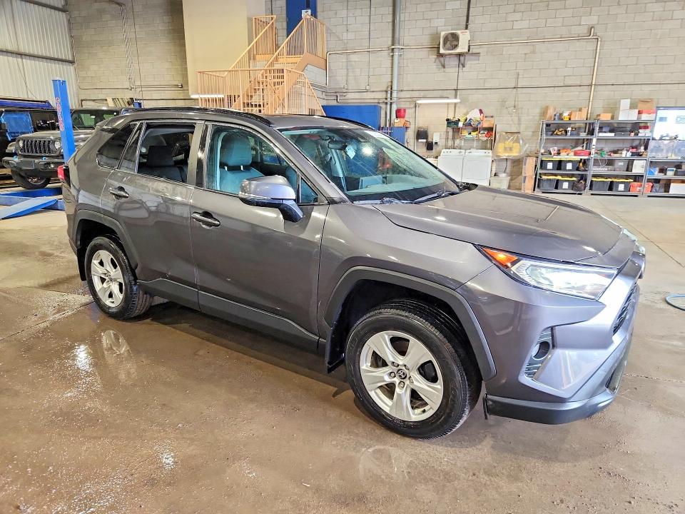 Продаж на аукціоні авто 2021 Toyota Rav4, vin: 2T3R1RFV9MC229162, номер лоту: 65654796