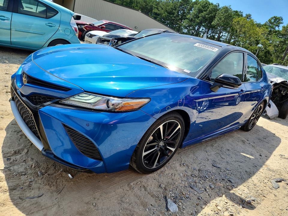 Auction sale of the 2018 Toyota Camry, vin: 4T1B61HK9JU093013, lot number: 65888096