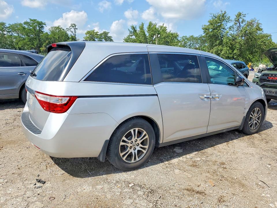 64029006 :رقم المزاد ، 5FNRL5H64BB058721 vin ، 2011 Honda Odyssey مزاد بيع