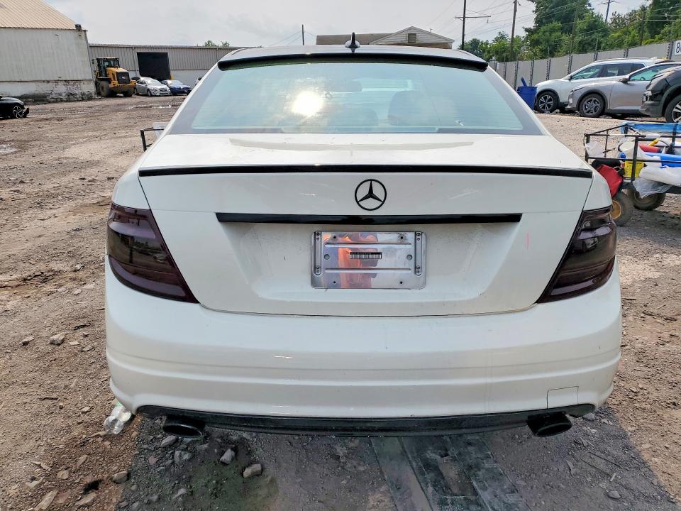 Продаж на аукціоні авто 2011 Mercedes-benz C, vin: WDDGF8BB7BR183105, номер лоту: 64628796