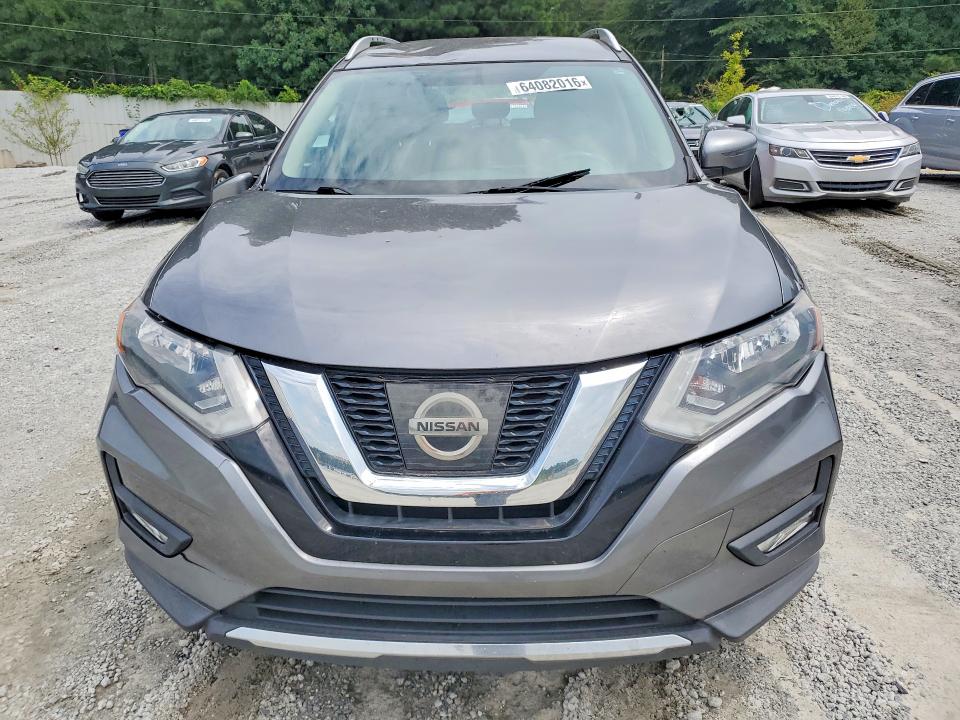 Продаж на аукціоні авто 2017 Nissan Rogue, vin: KNMAT2MT7HP611156, номер лоту: 64082016
