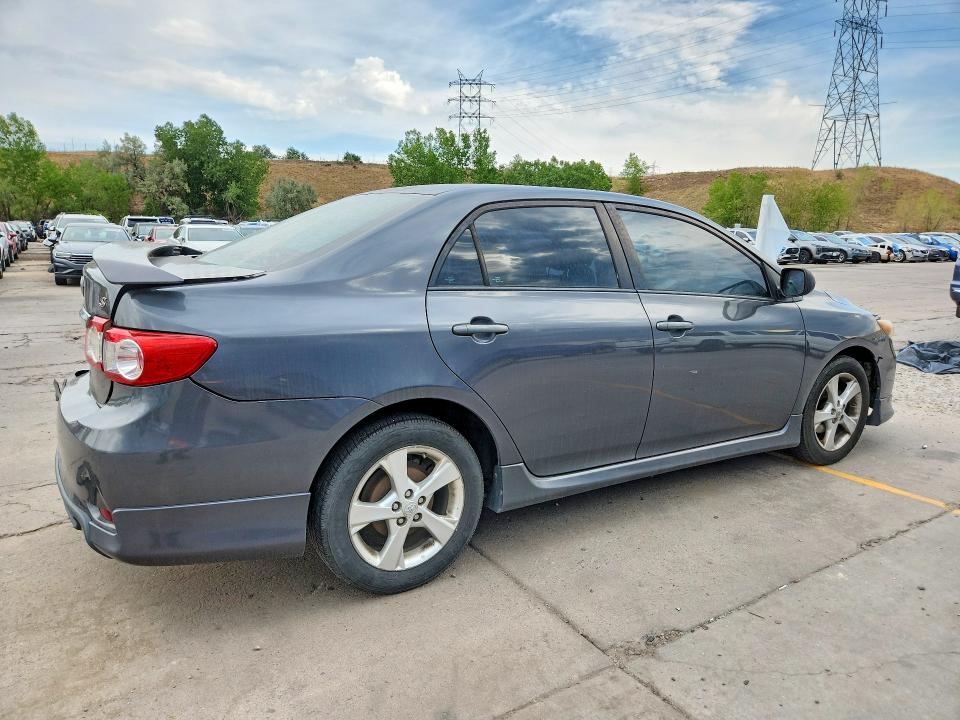 64585626 :رقم المزاد ، 2T1BU4EEXDC061425 vin ، 2013 Toyota Corolla مزاد بيع