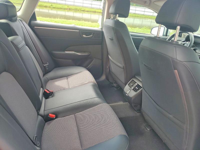 64079106 :رقم المزاد ، JHMZC5F18JC010771 vin ، 2018 Honda Clarity مزاد بيع