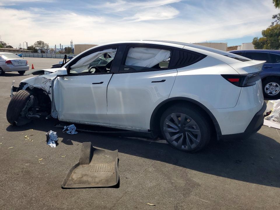 2026 Tesla Model Y მანქანა იყიდება აუქციონზე, vin: 7SAYGDEE2TF573565, აუქციონის ნომერი: 65623796