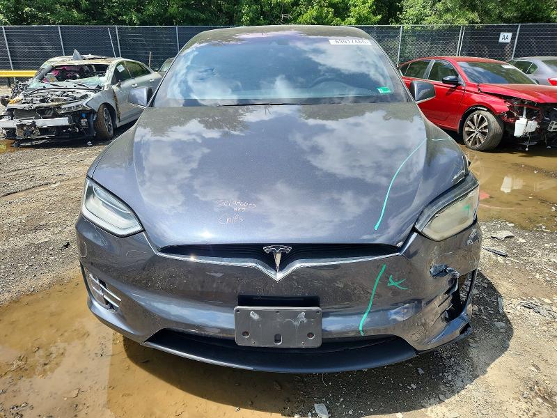 Продажа на аукционе авто 2016 Tesla Model X, vin: 5YJXCAE2XGF005711, номер лота: 63917466