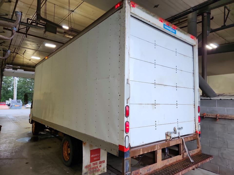 2000 Isuzu Npr მანქანა იყიდება აუქციონზე, vin: 4KLC4B1R2YJ802307, აუქციონის ნომერი: 64331656