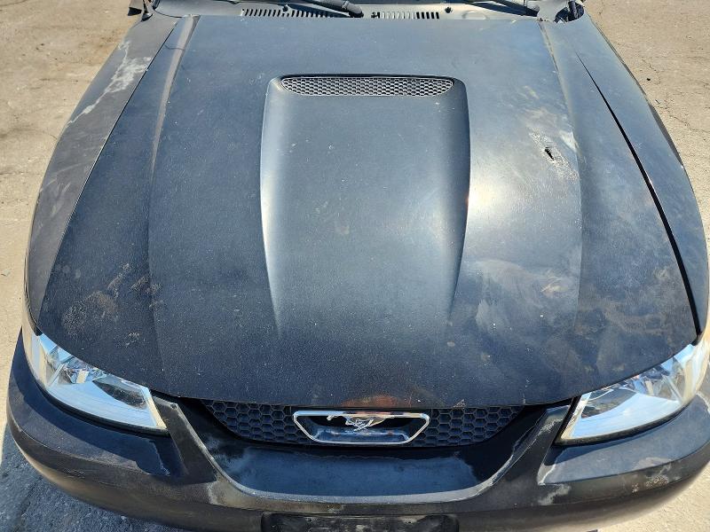 64511696 :رقم المزاد ، 1FAFP4049XF160911 vin ، 1999 Ford Mustang مزاد بيع