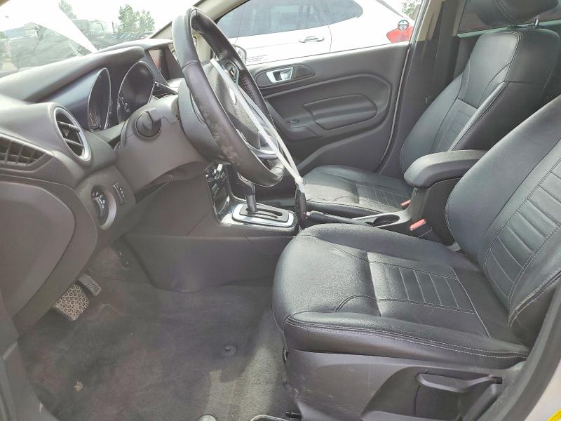 64101366 :رقم المزاد ، 3FADP4CJ7FM184146 vin ، 2015 Ford Fiesta مزاد بيع