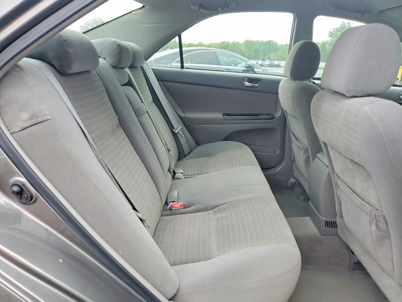 64423116 :رقم المزاد ، 4T1BE32K35U603241 vin ، 2005 Toyota Camry مزاد بيع