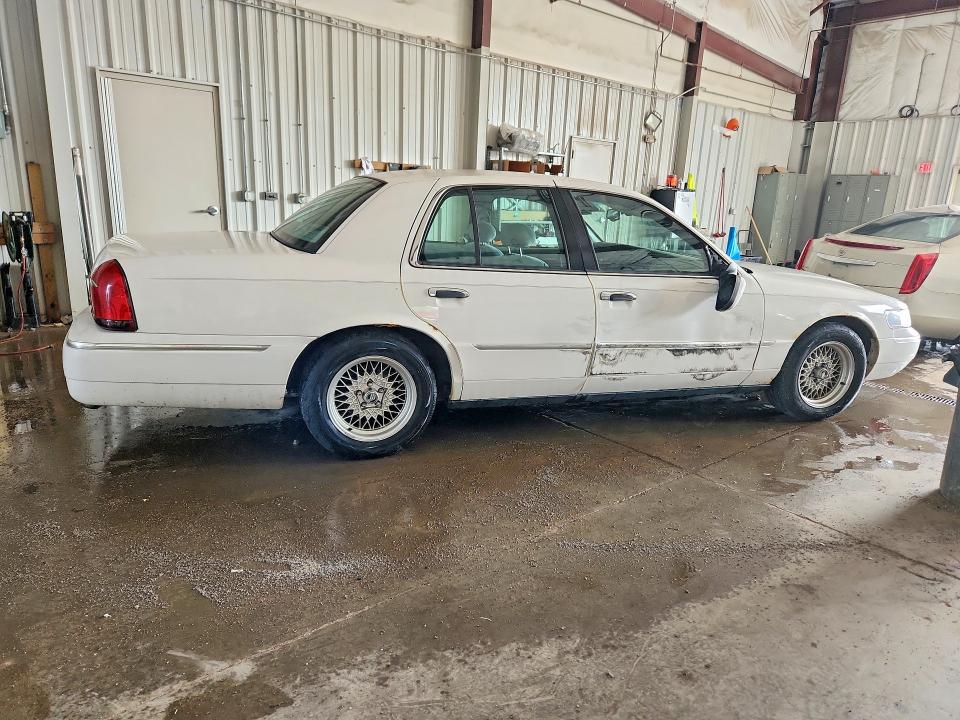 Продаж на аукціоні авто 2000 Mercury Grand Marquis, vin: 2MEFM75W7YX636530, номер лоту: 63726186