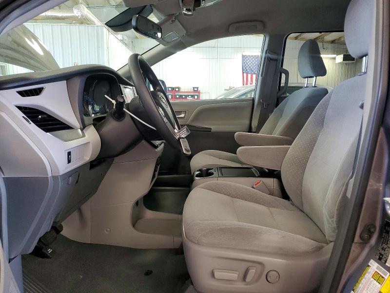 64666816 :رقم المزاد ، 5TDKZ3DC4KS998299 vin ، 2019 Toyota Sienna مزاد بيع