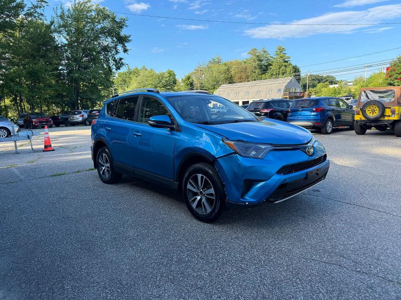 2017 Toyota Rav4 მანქანა იყიდება აუქციონზე, vin: JTMRFREV2HJ168047, აუქციონის ნომერი: 63856576