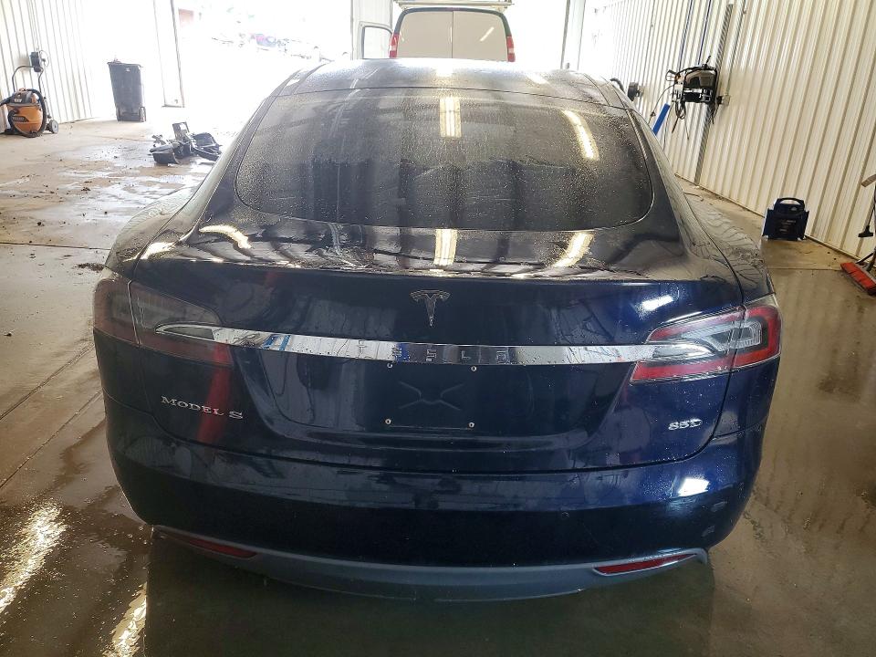 Продажа на аукционе авто 2015 Tesla Model S, vin: 5YJSA1H20FF081593, номер лота: 64019676