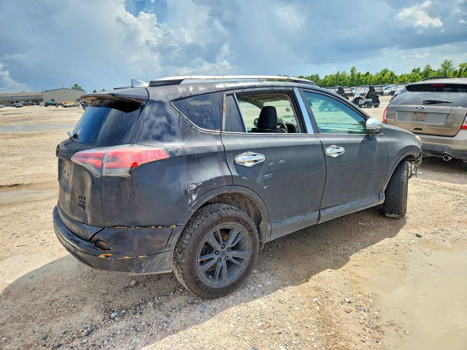 Продажа на аукционе авто 2017 Toyota Rav4, vin: 2T3RFREV3HW613770, номер лота: 64479966