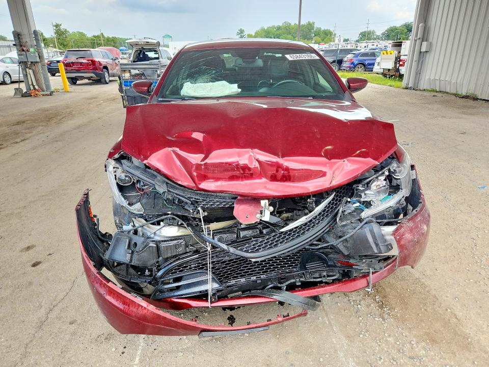 65843166 :رقم المزاد ، 1C3CCCBB6FN531479 vin ، 2015 Chrysler 200 مزاد بيع