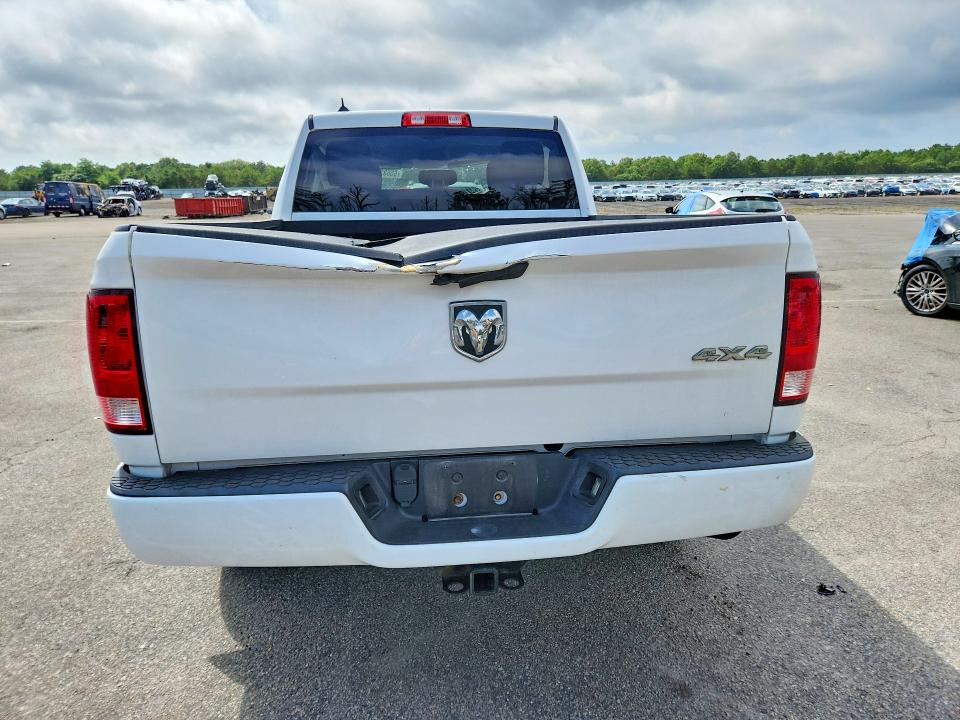 65533616 :رقم المزاد ، 1C6RR7FG5KS548312 vin ، 2019 Ram 1500 Classic مزاد بيع