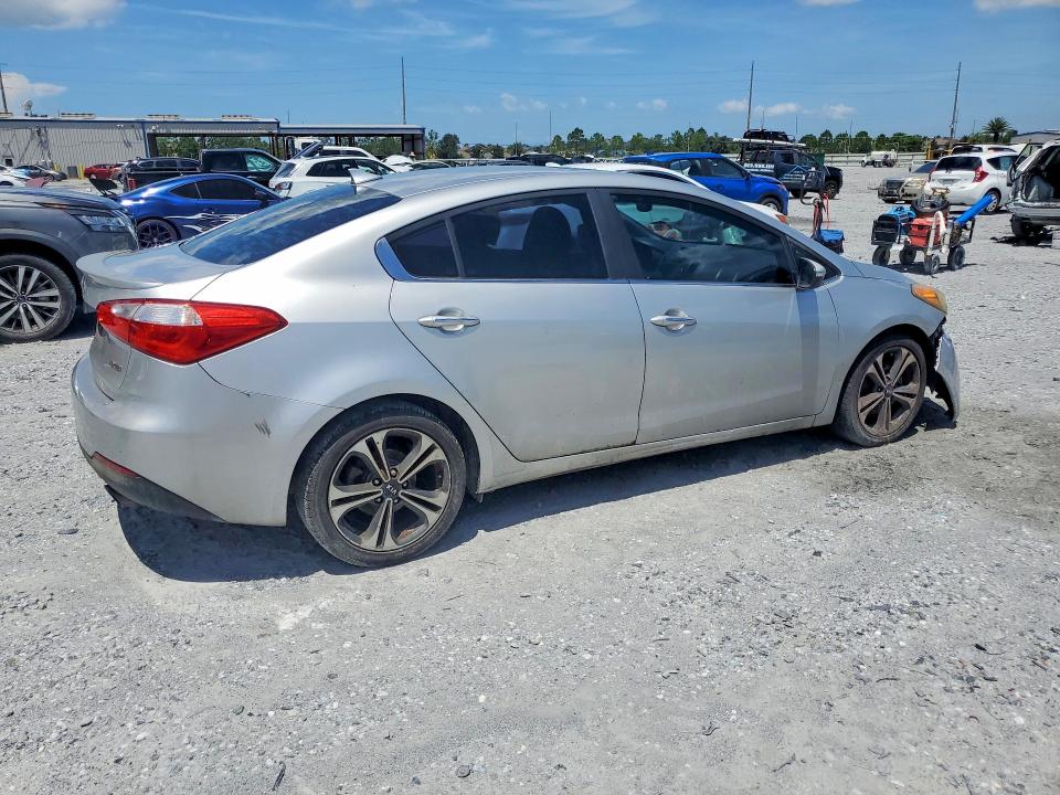 64380366 :رقم المزاد ، KNAFZ4A80F5303817 vin ، 2015 Kia Forte مزاد بيع