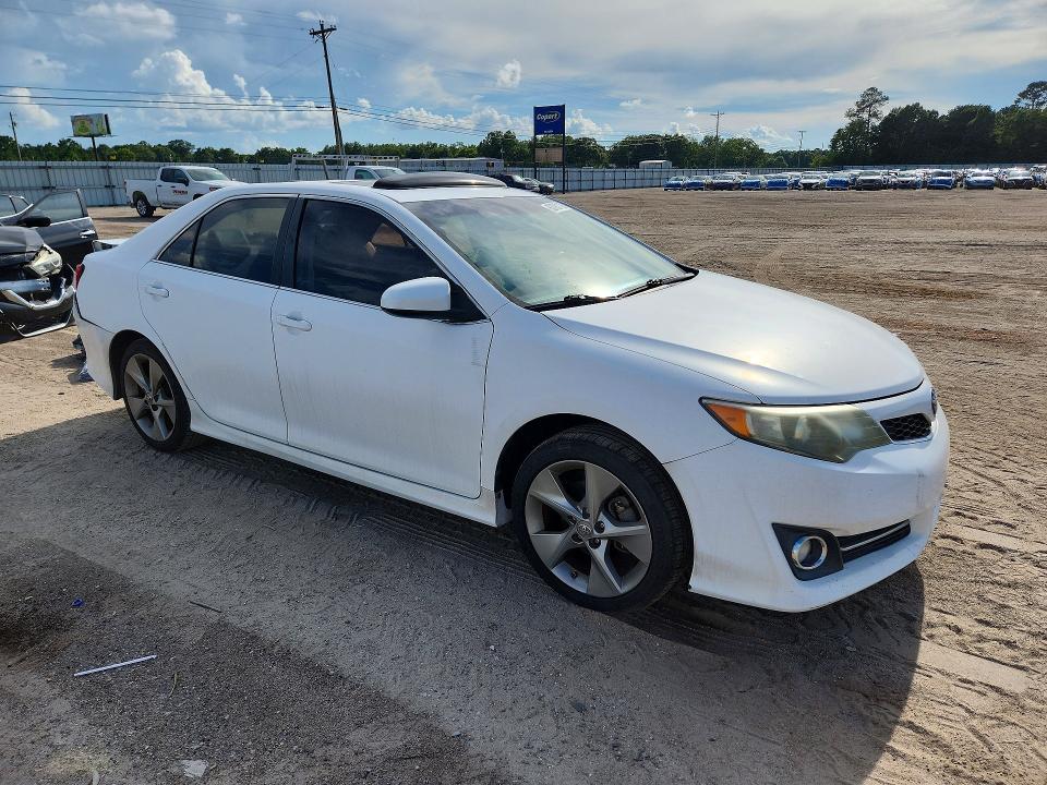 63787136 :رقم المزاد ، 4T1BF1FK2CU568779 vin ، 2012 Toyota Camry مزاد بيع