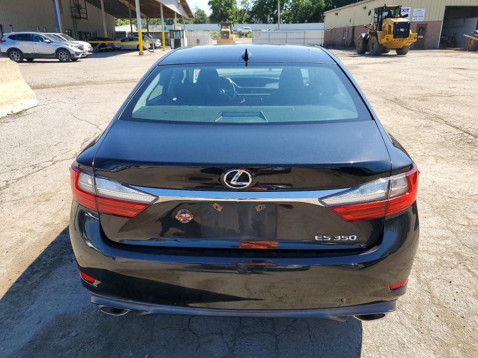 63717546 :رقم المزاد ، 58ABK1GG4JU086438 vin ، 2018 Lexus Es مزاد بيع