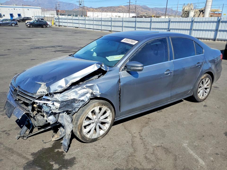 Продажа на аукционе авто 2015 Volkswagen Jetta, vin: 3VWD17AJ2FM323077, номер лота: 65653966