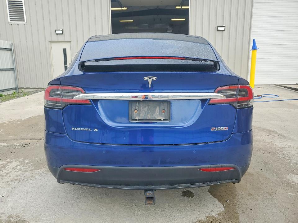 Продажа на аукционе авто 2018 Tesla Model X, vin: 5YJXCBE43JF122089, номер лота: 64534916