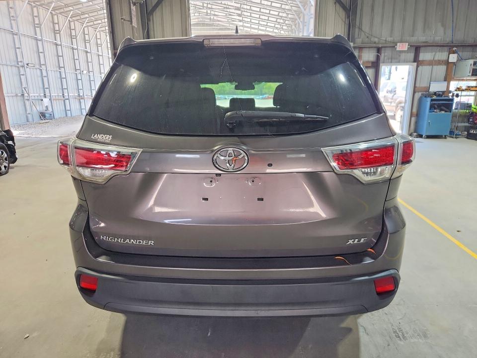 65546286 :رقم المزاد ، 5TDKKRFH1FS063022 vin ، 2015 Toyota Highlander مزاد بيع