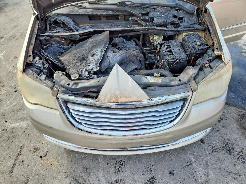 2014 Chrysler Town & Country მანქანა იყიდება აუქციონზე, vin: 2C4RC1BGXER256125, აუქციონის ნომერი: 66460626