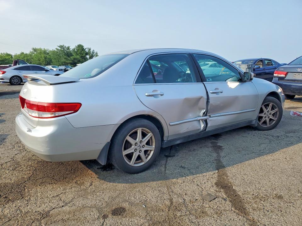 2003 Honda Accord მანქანა იყიდება აუქციონზე, vin: 3HGCM56343G704784, აუქციონის ნომერი: 63910136