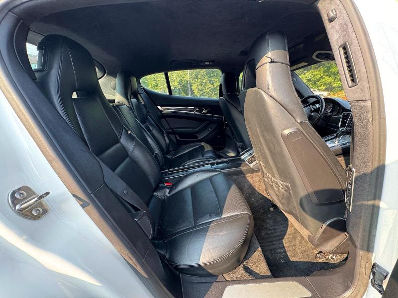 65331236 :رقم المزاد ، WP0AF2A74DL075430 vin ، 2013 Porsche Panamera مزاد بيع