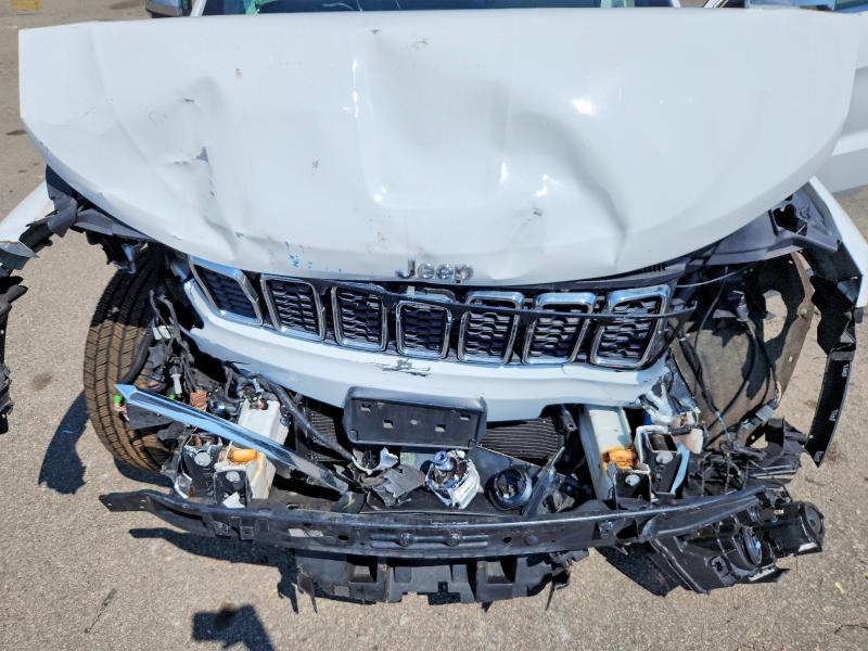 2017 Jeep Grand Cherokee მანქანა იყიდება აუქციონზე, vin: 1C4RJFBG3HC827485, აუქციონის ნომერი: 63839536