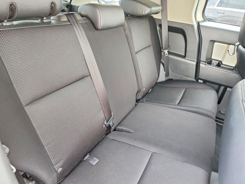 2014 Toyota Fj Cruiser მანქანა იყიდება აუქციონზე, vin: JTEBU4BF6EK200801, აუქციონის ნომერი: 63576156