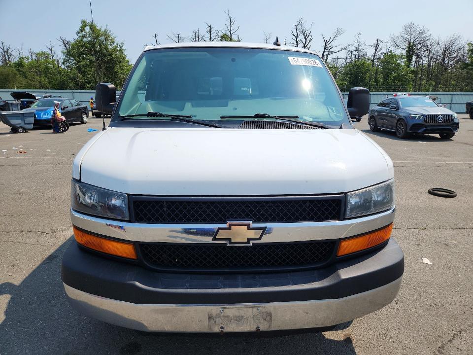 64790026 :رقم المزاد ، 1GAZGMFFXG1233340 vin ، 2016 Chevrolet Express G3500 مزاد بيع