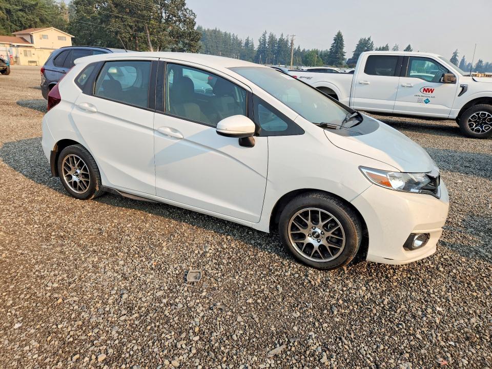 2019 Honda Fit მანქანა იყიდება აუქციონზე, vin: 3HGGK5H4XKM745806, აუქციონის ნომერი: 63533026