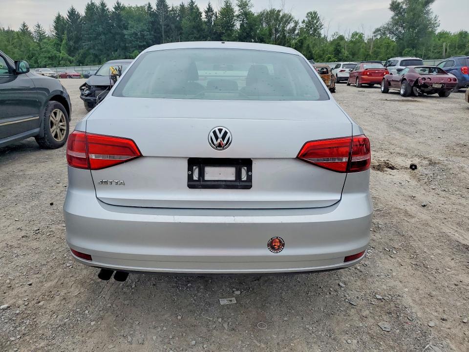 Продажа на аукционе авто 2015 Volkswagen Jetta, vin: 3VW2K7AJ1FM324970, номер лота: 64072146