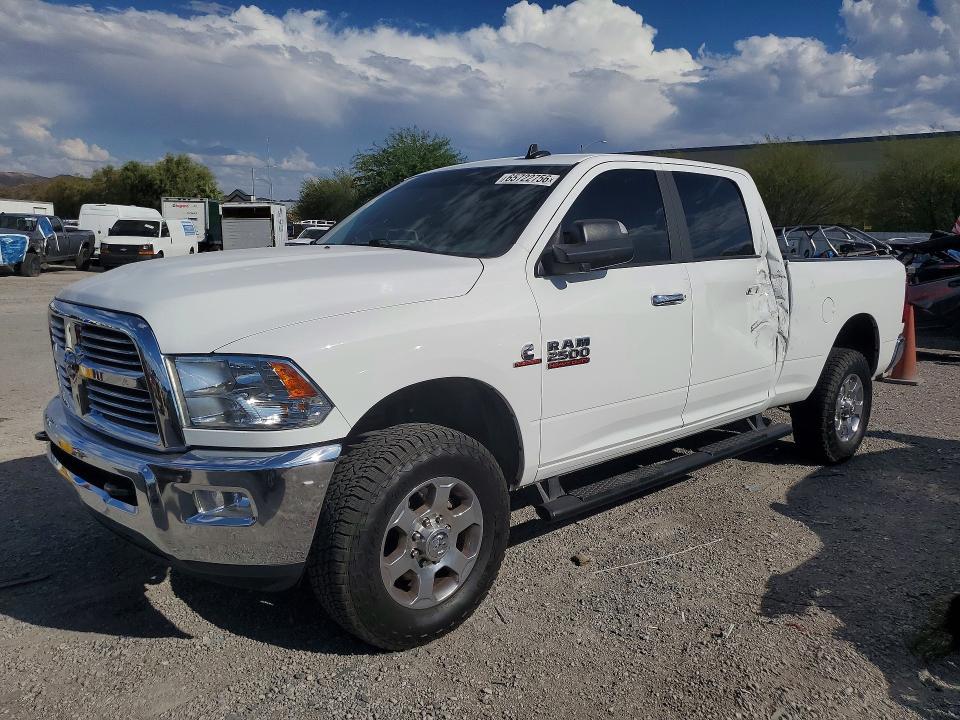 65722756 :رقم المزاد ، 3C6UR5DL4JG288845 vin ، 2018 Ram 2500 مزاد بيع