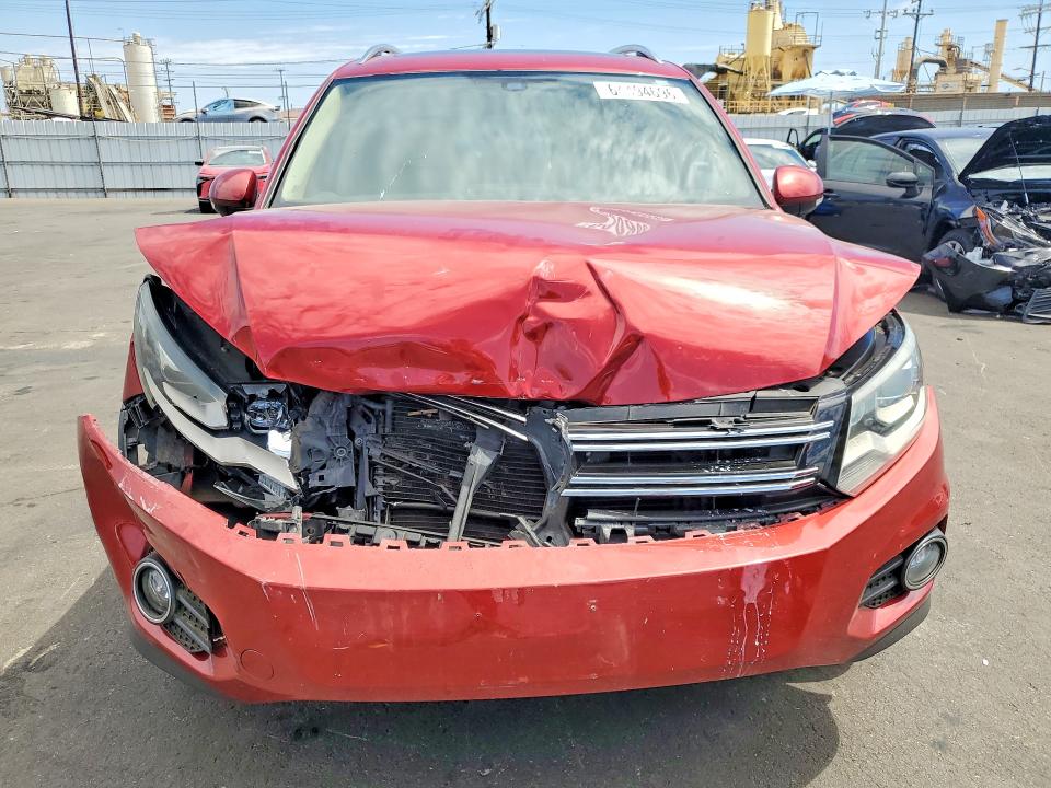 2016 Volkswagen Tiguan მანქანა იყიდება აუქციონზე, vin: WVGBV7AX6GW063914, აუქციონის ნომერი: 64494696