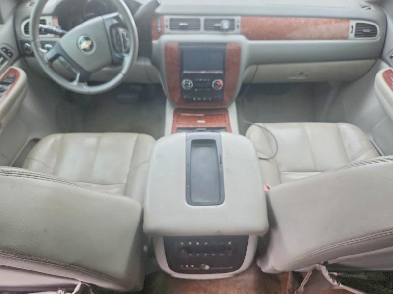 65053606 :رقم المزاد ، 3GNFK16368G197945 vin ، 2008 Chevrolet Suburban مزاد بيع