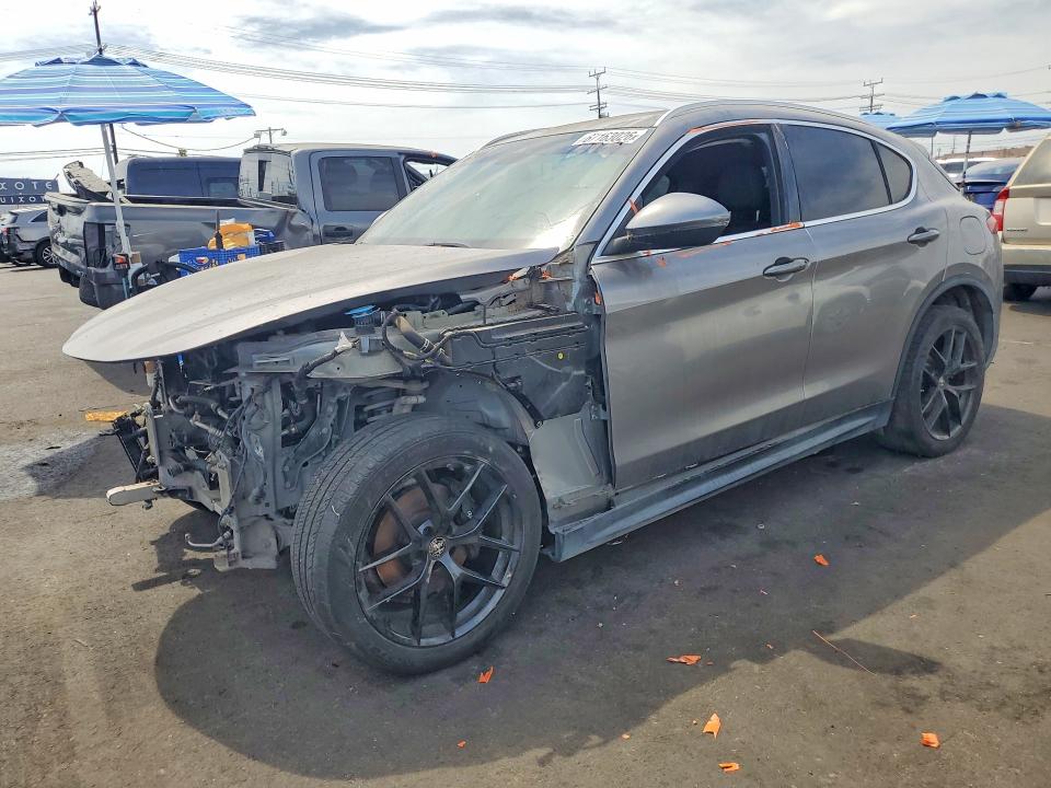 Продаж на аукціоні авто 2018 Alfa Romeo Stelvio, vin: ZASFAKBN3J7B59865, номер лоту: 67163026