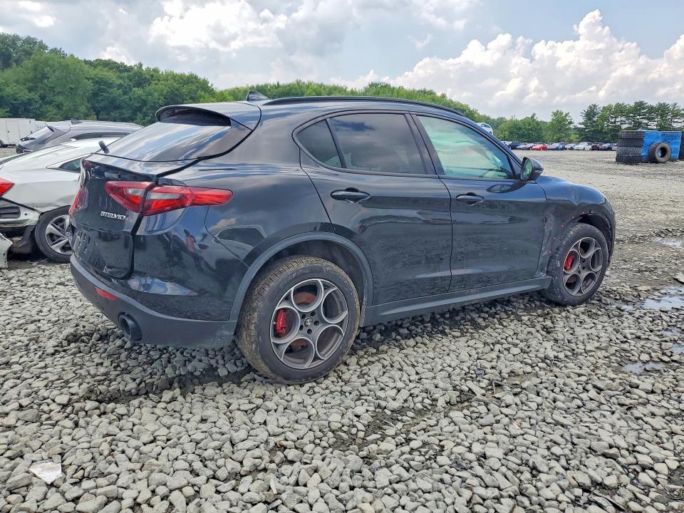 Продаж на аукціоні авто 2022 Alfa Romeo Stelvio, vin: ZASPAKAN9N7D30629, номер лоту: 64136176