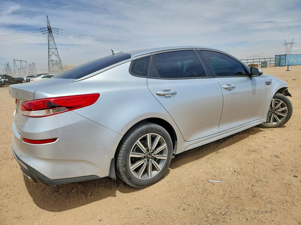 2019 Kia Optima მანქანა იყიდება აუქციონზე, vin: 5XXGT4L36KG354903, აუქციონის ნომერი: 64800056