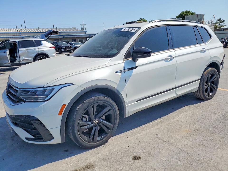 Auction sale of the 2023 Volkswagen Tiguan, vin: 3VVCB7AX8PM129401, lot number: 64482096
