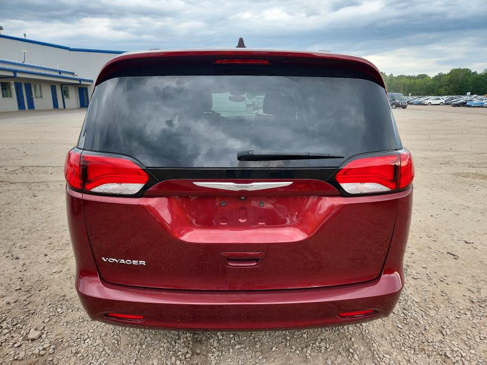 64689336 :رقم المزاد ، 2C4RC1DGXMR542309 vin ، 2021 Chrysler Voyager مزاد بيع