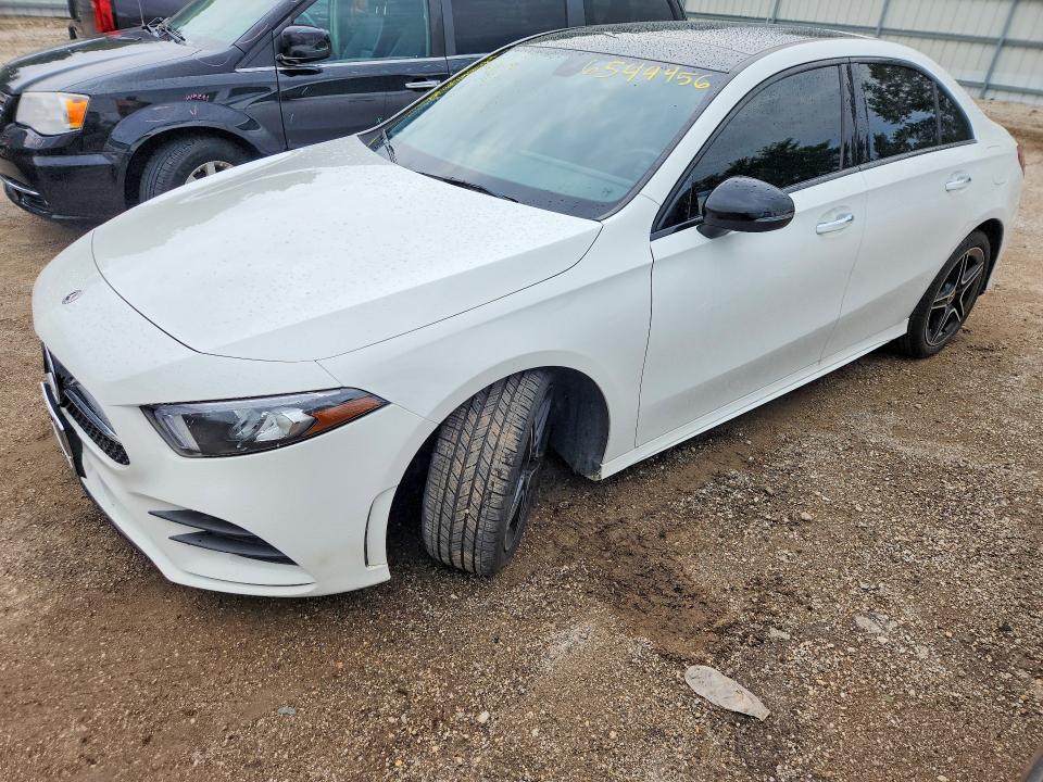 64544456 :رقم المزاد ، W1K3G4FB4NJ366575 vin ، 2022 Mercedes-benz A مزاد بيع