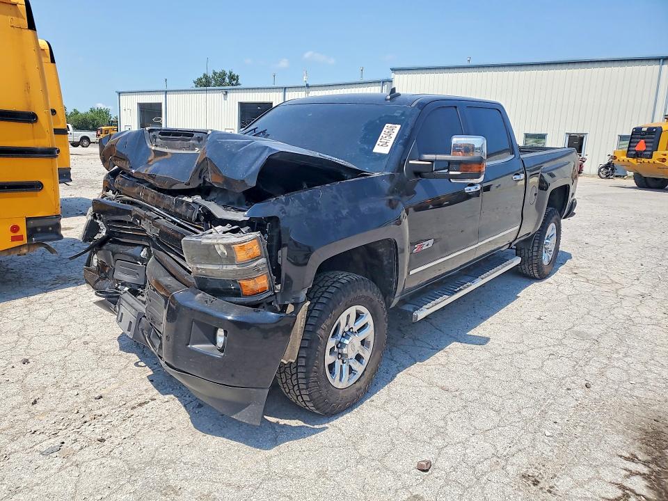 Auction sale of the 2018 Chevrolet Silverado, vin: 1GC4K0EY0JF152935, lot number: 64754646