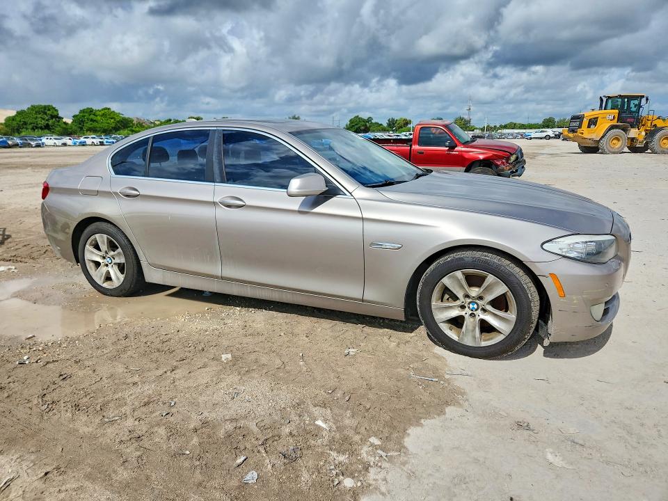 Продажа на аукционе авто 2013 Bmw 528, vin: WBAXG5C53DD233428, номер лота: 64239576