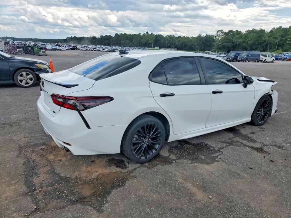 2022 Toyota Camry მანქანა იყიდება აუქციონზე, vin: 4T1T11AK6NU016280, აუქციონის ნომერი: 62961616