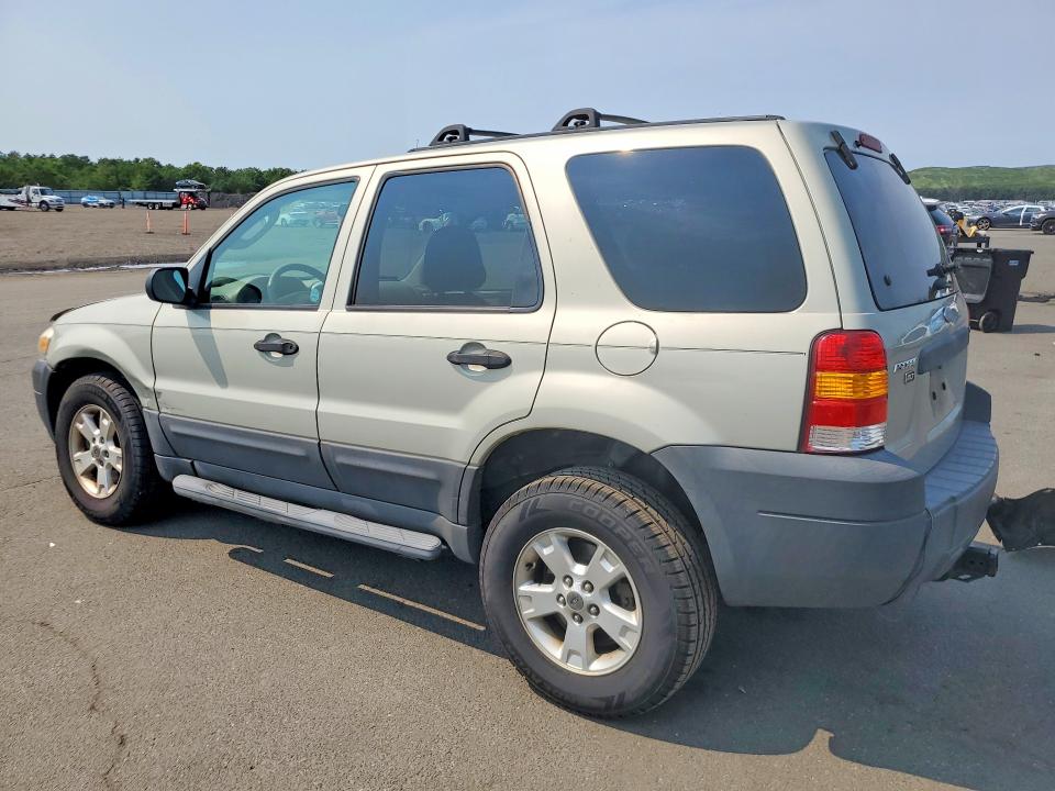 64824186 :رقم المزاد ، 1FMYU93125KD74746 vin ، 2005 Ford Escape مزاد بيع
