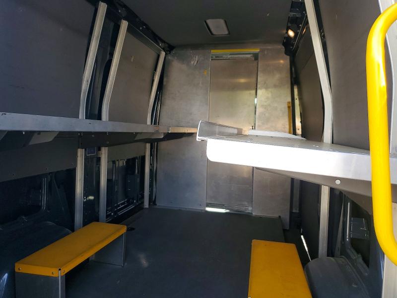 64149106 :رقم المزاد ، WD4PF0CD5KT004712 vin ، 2019 Mercedes-benz Sprinter مزاد بيع