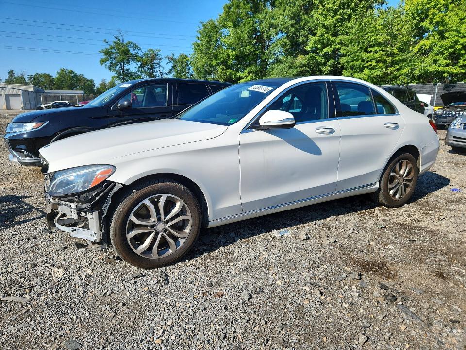65585176 :رقم المزاد ، 55SWF4KB8FU024750 vin ، 2015 Mercedes-benz C مزاد بيع